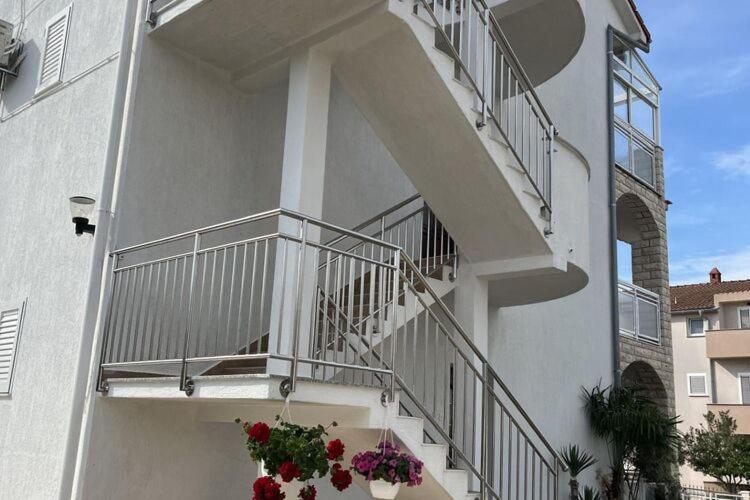 Apartments Adelheid In Biograd, Close To The Beach 비오그라드나모루 외부 사진